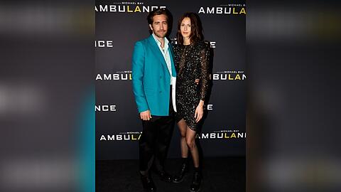 Jake Gyllenhaal und Jeanne Cadieu auf dem roten Teppich in Paris.