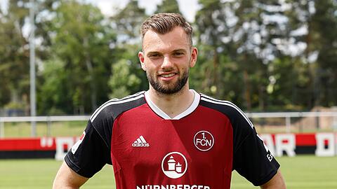Nürnbergs Manuel Wintzheimer schaut in die Kamera.