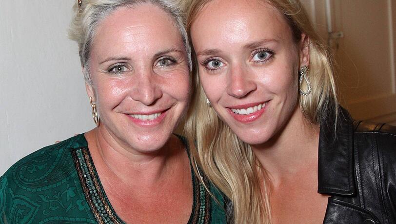 Katerina Jacob und ihre Tochter Josephine im Jahr 2013. Katerina Jacob und ihre Tochter Josephine im Jahr 2013.