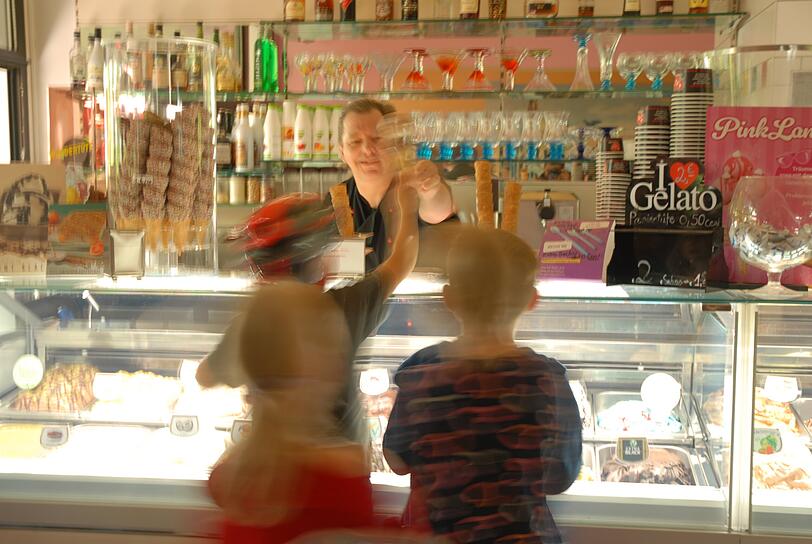 Bei Schulende herrscht bei Giovanni oft großes Kinder-Gewusel.