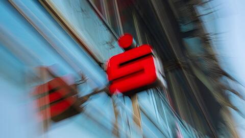 Die Stadtsparkasse warnt vor Telefonbetrüger. (Symbolbild)