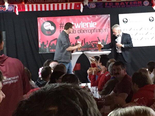 Bayern-Stars zum Anfassen: Die Bilder von den Adventsbesuchen bei den Fanclubs zum Durchklicken