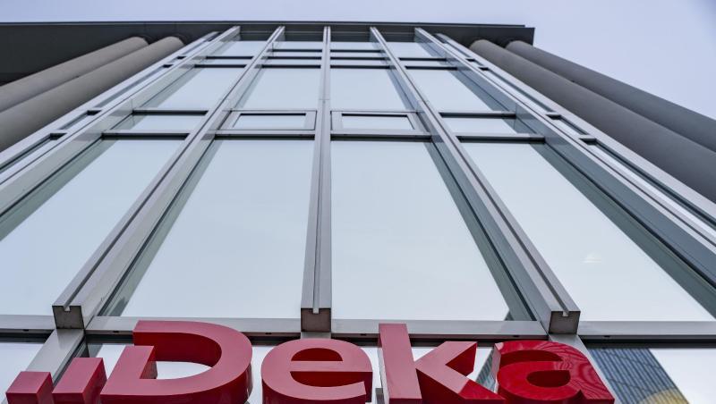 Die Dekabank ist nach eigenen Angaben bislang wirtschaftlich ordentlich durch die Krise gekommen. Die Dekabank ist nach eigenen Angaben bislang wirtschaftlich ordentlich durch die Krise gekommen.