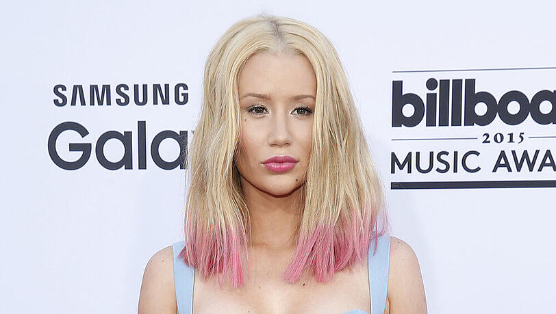 Iggy Azalea zeigte sich bei den Billboard Music Awards 2015 erstmals mit neuer Nase Iggy Azalea zeigte sich bei den Billboard Music Awards 2015 erstmals mit neuer Nase