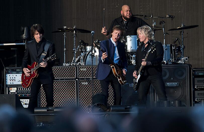 Paul McCartney spielte im Olympiastadion. Sehen Sie hier die besten Bilder vom Auftritt des 74-Jährigen.