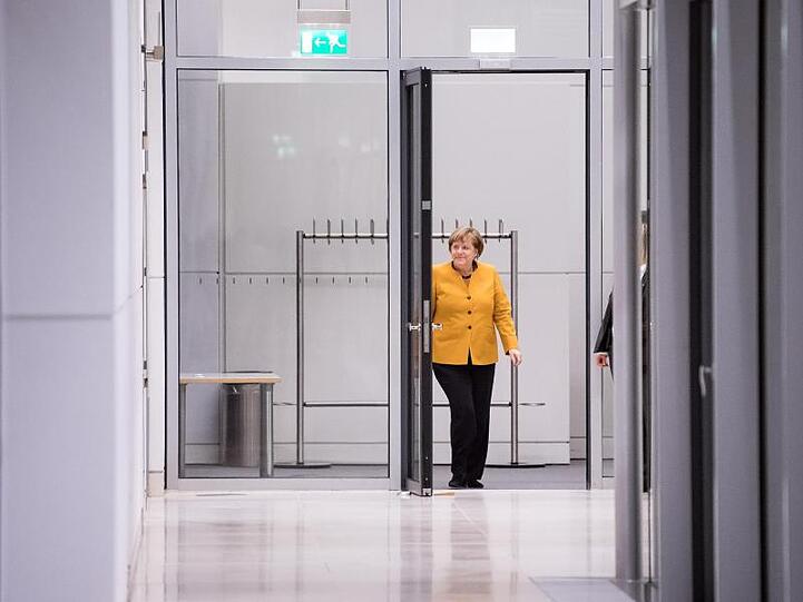 Kanzlerin Merkel während einer Unterbrechung des Koalitionsausschusses.