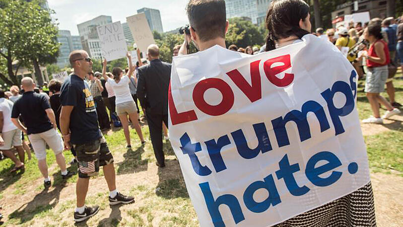 Zehntausende Menschen demonstrierten in Boston friedlich gegen Rassismus.