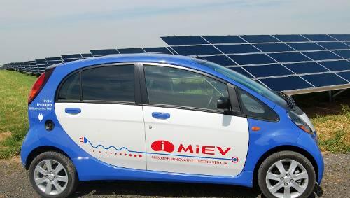 Kein Ü-Eis, sondern ein E-Ei: der Strom-Mitsubishi. Kein Ü-Eis, sondern ein E-Ei: der Strom-Mitsubishi.