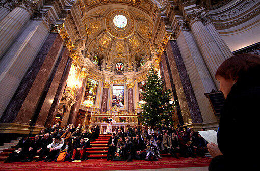 Im Berliner Dom fand schon tagsüber ein Gottesdienst statt.