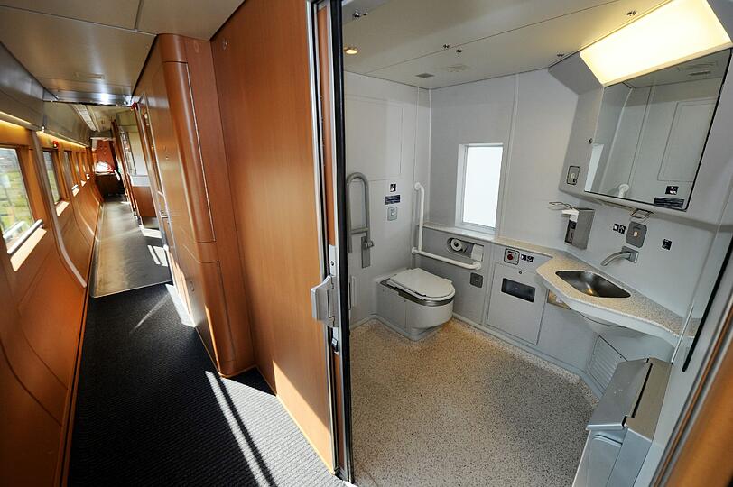 Wenn&rsquo;s mal wieder länger dauert, sind Bahnkunden froh über das WC an Bord.