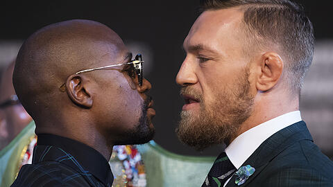 Wer ist der Coolste? Floyd Mayweather (l) und Conor McGregor stehen sich in Las Vegas gegenüber.