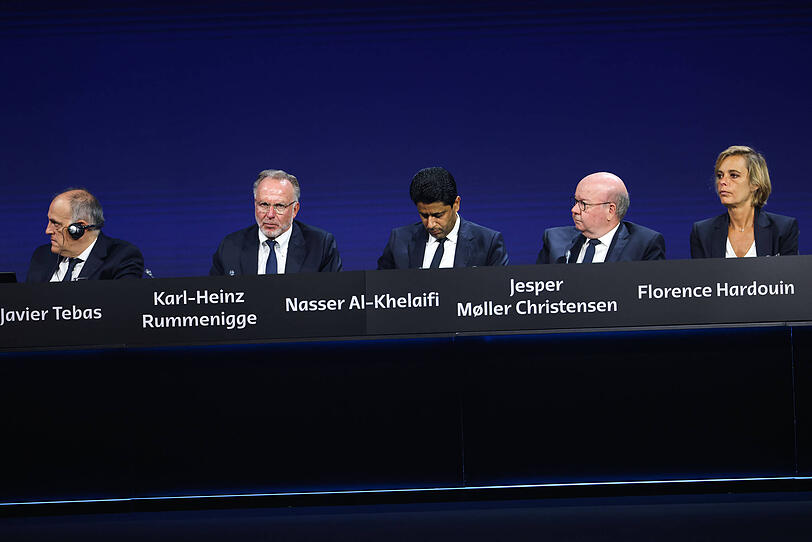 Zusammen beim UEFA-Kongress im Jahr 2022: Karl-Heinz Rummenigge und Nasser Al-Khelaifi. Zusammen beim UEFA-Kongress im Jahr 2022: Karl-Heinz Rummenigge und Nasser Al-Khelaifi.