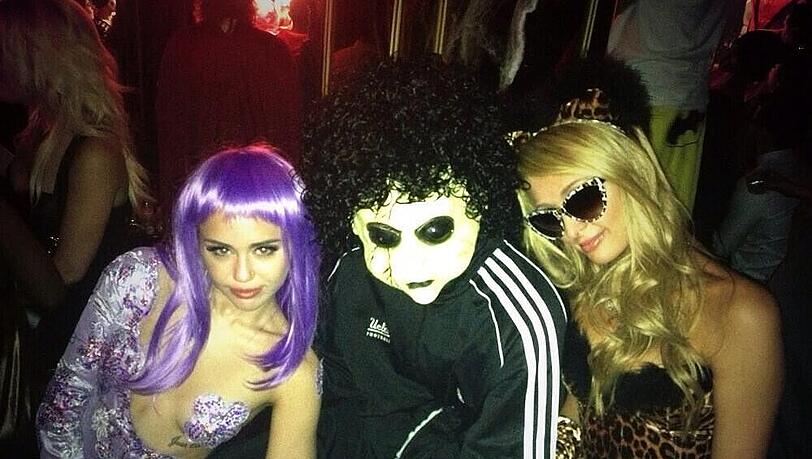 Miley Cyrus (v.l.), Snoop Dogg und Paris Hilton haben gemeinsam Halloween gefeiert Miley Cyrus (v.l.), Snoop Dogg und Paris Hilton haben gemeinsam Halloween gefeiert