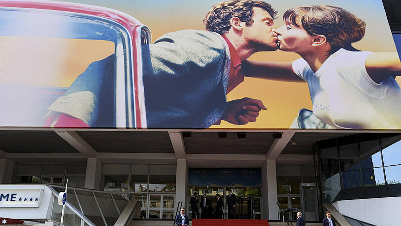 Auf dem Festival-Plakat von Cannes: Jean-Paul Belmondo und Anna Karina in "Pierrot Le Fou von 1965.