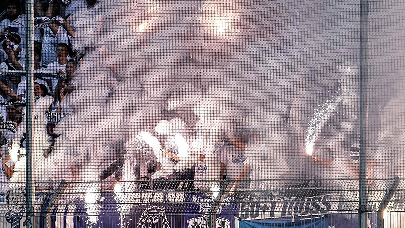 Anhänger des TSV 1860 München zündeten Pyrotechnik. Das dürfte den Verein viel Geld kosten.