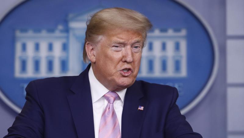 US-Präsident Donald Trump hat die Vereinigten Staaten angesichts steigender Opferzahlen der Coronavirus-Epidemie auf harte Zeiten eingeschworen. US-Präsident Donald Trump hat die Vereinigten Staaten angesichts steigender Opferzahlen der Coronavirus-Epidemie auf harte Zeiten eingeschworen.