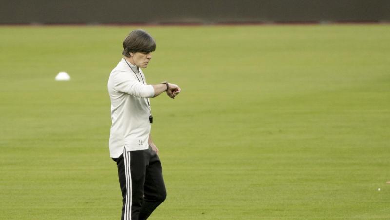 Das DFB-Präsidium gibt Bundestrainer Joachim Löw knapp zwei Wochen Zeit.