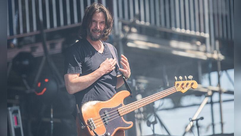 Keanu Reeves ist nicht nur Schauspieler, er macht auch leidenschaftlich gerne Musik.