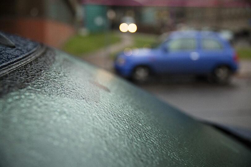 Achtung, Rutschgefahr! In Berlin und Brandenburg sorgt Blitzeis für viele Unfälle. Die Bilder.