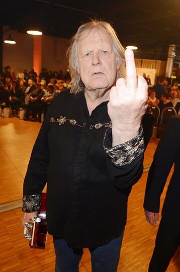 Gunter Gabriel hieß mit bürgerlichem Namen Günter Caspelherr.