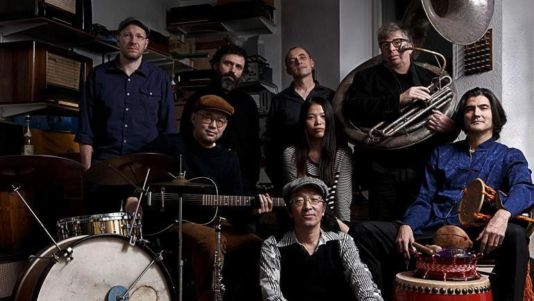 Die Münchner Band Sasebo bringt Musik aus ihren Heimatländern zusammen. Die Münchner Band Sasebo bringt Musik aus ihren Heimatländern zusammen.