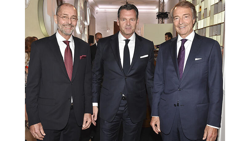 Markus Höhn (Mitte, Geschäftsführender Gesellschafter von Lodenfrey) mit Ralph-Michael Nagel (Gesellschafter) und York-Thomas Nagel (l., Gesellschafter). Markus Höhn (Mitte, Geschäftsführender Gesellschafter von Lodenfrey) mit Ralph-Michael Nagel (Gesellschafter) und York-Thomas Nagel (l., Gesellschafter).