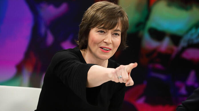 Maybrit Illner ist seit 1999 Moderatorin ihrer ZDF-Talkshow "maybrit illner". Maybrit Illner ist seit 1999 Moderatorin ihrer ZDF-Talkshow "maybrit illner".