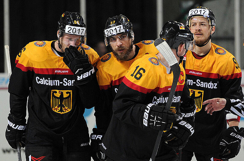 Am Ende flatterten die Nerven: Daniel Pietta (l-r), Patrick Reimer, Michael Wolf und Moritz Müller.