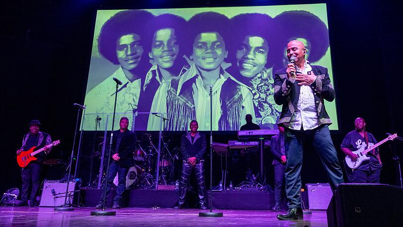 The Jacksons erinnern bei ihrem Deutschlandkonzert an die legendären Zeiten ihrer Familienband The Jackson Five.
