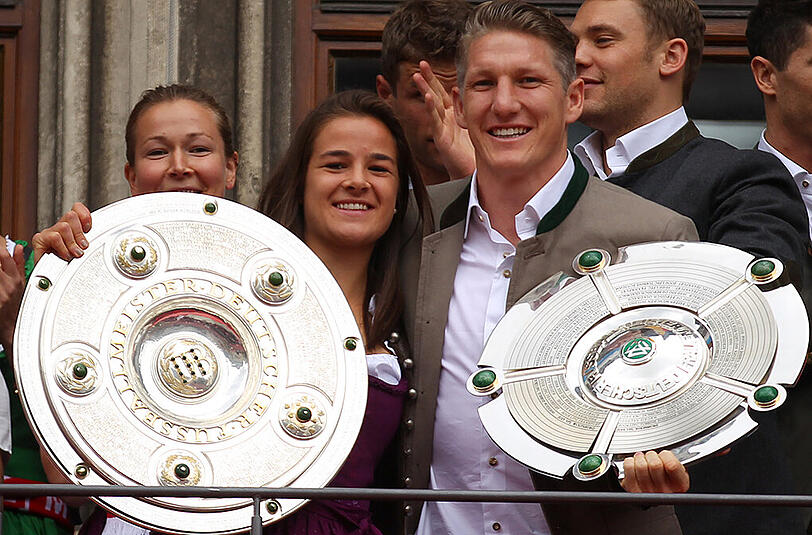 Bastian Schweinsteiger feierte seine achte deutsche Meisterschaft auf dem Rathausbalkon.