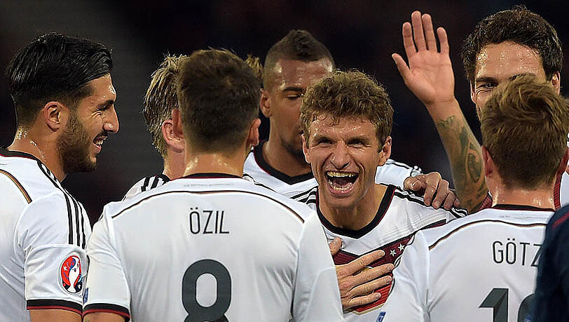 Jubelt die DFB-Elf auch in Zukunft in Trikots von Adidas? Jubelt die DFB-Elf auch in Zukunft in Trikots von Adidas?