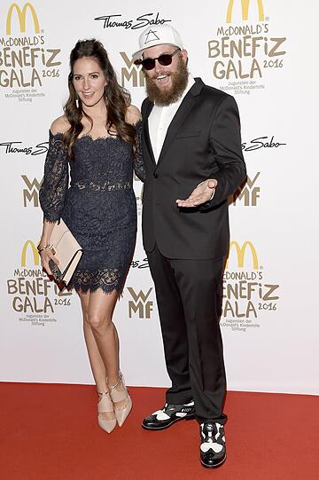 Johanna Klum mit Mc Fitti.