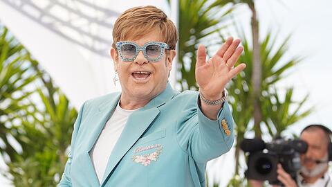 Elton John hat sich mit täglichem Laufen durch den Pool auf seinen großen Abschied vorbereitet.