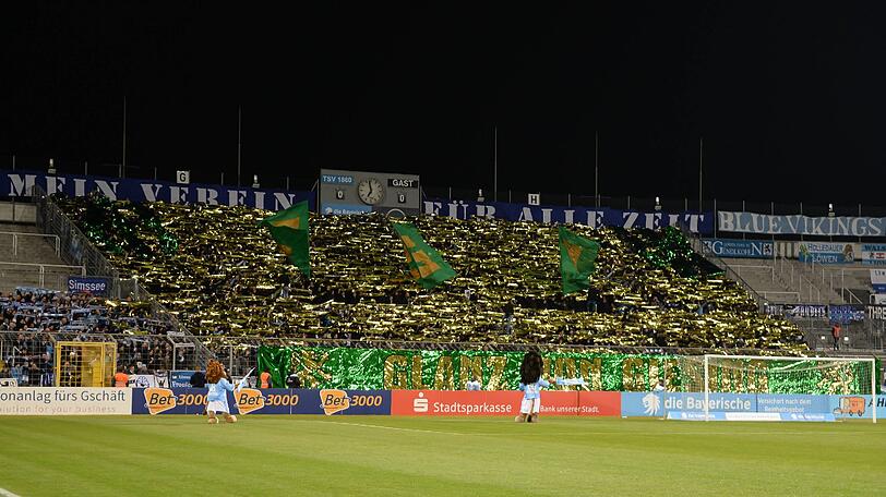 Die Bilder von der Choreo der Löwen-Anhänger vor dem Spiel gegen Memmingen.