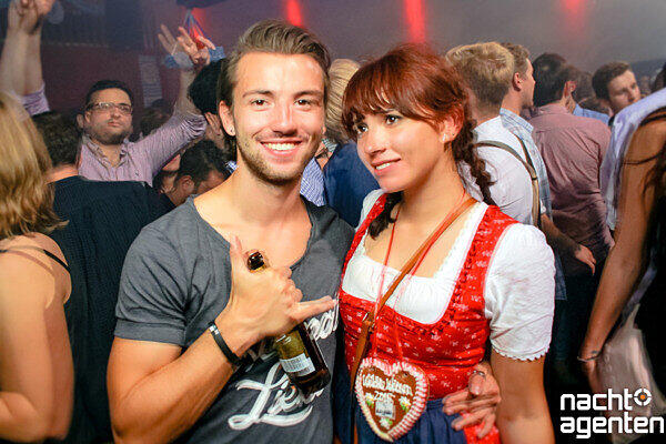 Apres-Wiesn-Party im Jack Rabbit. Mehr Bilder unter: http://www.nachtagenten.de/event/26.09.2015/jack-rabbit/wuide-wiesn-2015.332691.html