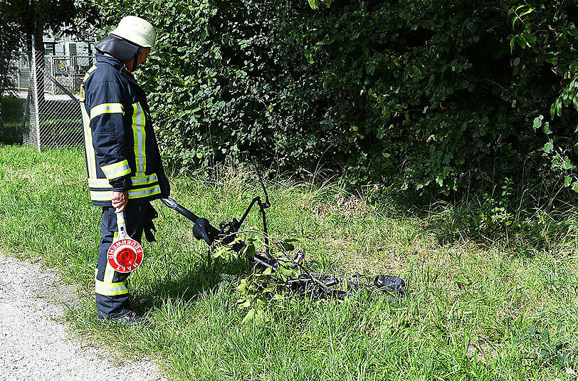 Tragischer Ausgang eines Verkehrsunfalls in Traunstein. Nach dem Zusammenstoß mit einem Auto ist ein 70-jähriger Radler noch am Unfallort gestorben.
