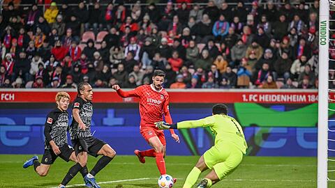 Der 1. FC Heidenheim setzte sich auswärts gegen den SC Freiburg durch.