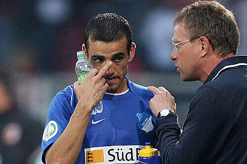 Sind nicht immer einer Meinung: Trainer Ralf Rangnick und Francisco Copado.