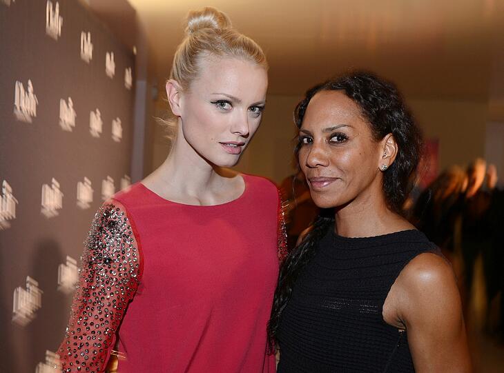 Model Franziska Knuppe (links) und Designerin und Boris-Ex Barbara Becker auf der "Fashion&Art-Cocktail Flairnissage" des Magazins "Flair fashion&home" zur der Fashion Week in Berlin.
