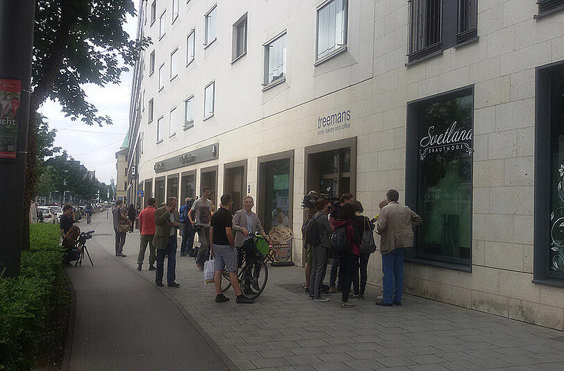 In der Dachauer Straße hat es im Zuge des Anschlags in München eine Hausdurchsuchung gegeben. Sehen Sie hier die Bilder.