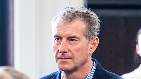 Der Vater Stephan Hensel ist Nebenkläger in dem Prozess.