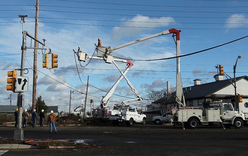 Nach Wirbelsturm &bdquo;Sandy&ldquo; gelten in New York sämtliche Ausnahme-Regelungen. Der Sturm ist zwar weitergezogen, doch Alltag herrscht noch lange nicht. Zu groß sind die Schäden. Die Bilder