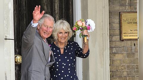 Am 6. Mai haben Charles und Camilla ihren großen Tag. Vor den Bildschirmen werden weltweit geschätzt bis zu 100 Millionen Menschen das Ereignis in der Londoner Westminster Abbey verfolgen.