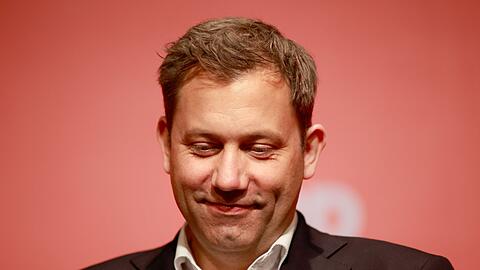 SPD-Chef Klingbeil geht als Vizekanzler ins Merz-Kabinett. (Archivbild)