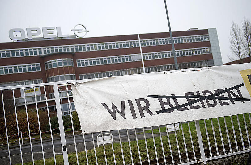 Nachdem am 05.12.2014 bei Opel-Bochum die Serienproduktion endete, findet heute die letzte Belegschaftsversammlung statt.