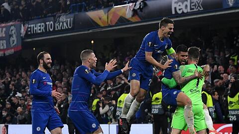 Die Chelsea-Spieler feiern den Einzug ins Europa-League-Finale.
