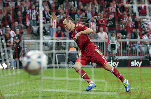 Gegen Leverkusen - eingewechselt und getroffen: Hammer-Comeback für Arjen Robben