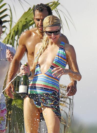Happy Birthday! Paris Hilton wird 30 Jahre alt - Bilder aus ihrem reichen, berühmten Leben