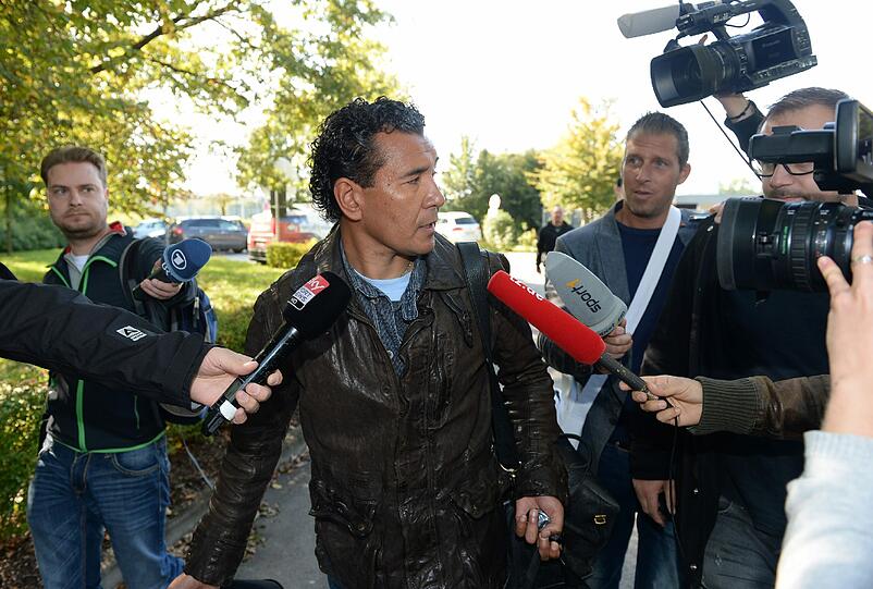 TSV-1860-Trainer Ricardo Moniz muss gehen: Die Bilder von seinem Abgang an der Grünwalder Straße.