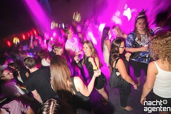 "Rock'n Roll, Baby!" im Neuraum. House-, R'n'B und Techno gab es am Samstag.